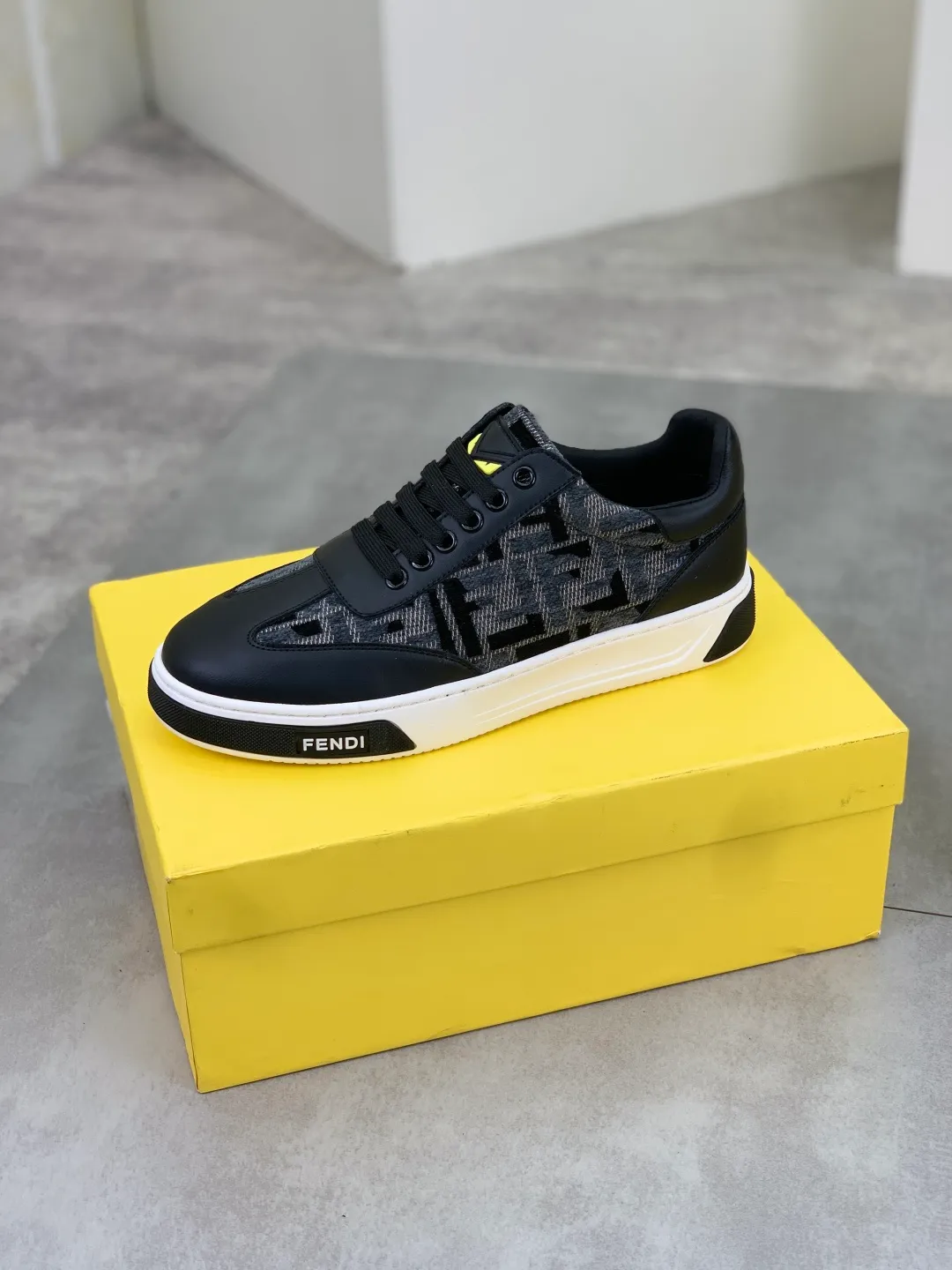 ​Men's shoes 💰P420 💰[New style] little monster 🆘 New style at FENDI counter 🕶️🕶️Simple routing effect, showing an elegant and cool driving shoe 🎬Using imported calfskin + first-layer pigskin lining🐂Excellent material🎬Detailed workmanship 🤗Comfortable foot feel➰➰. ​Pair it with any outfit to show your taste and temperament, low-key luxury ♻️Design ​simple and elegant ​noble and fashionable 🍃​Very loved and favored by trendy men 💓❤️size: 38-44 4️⃣colors available
